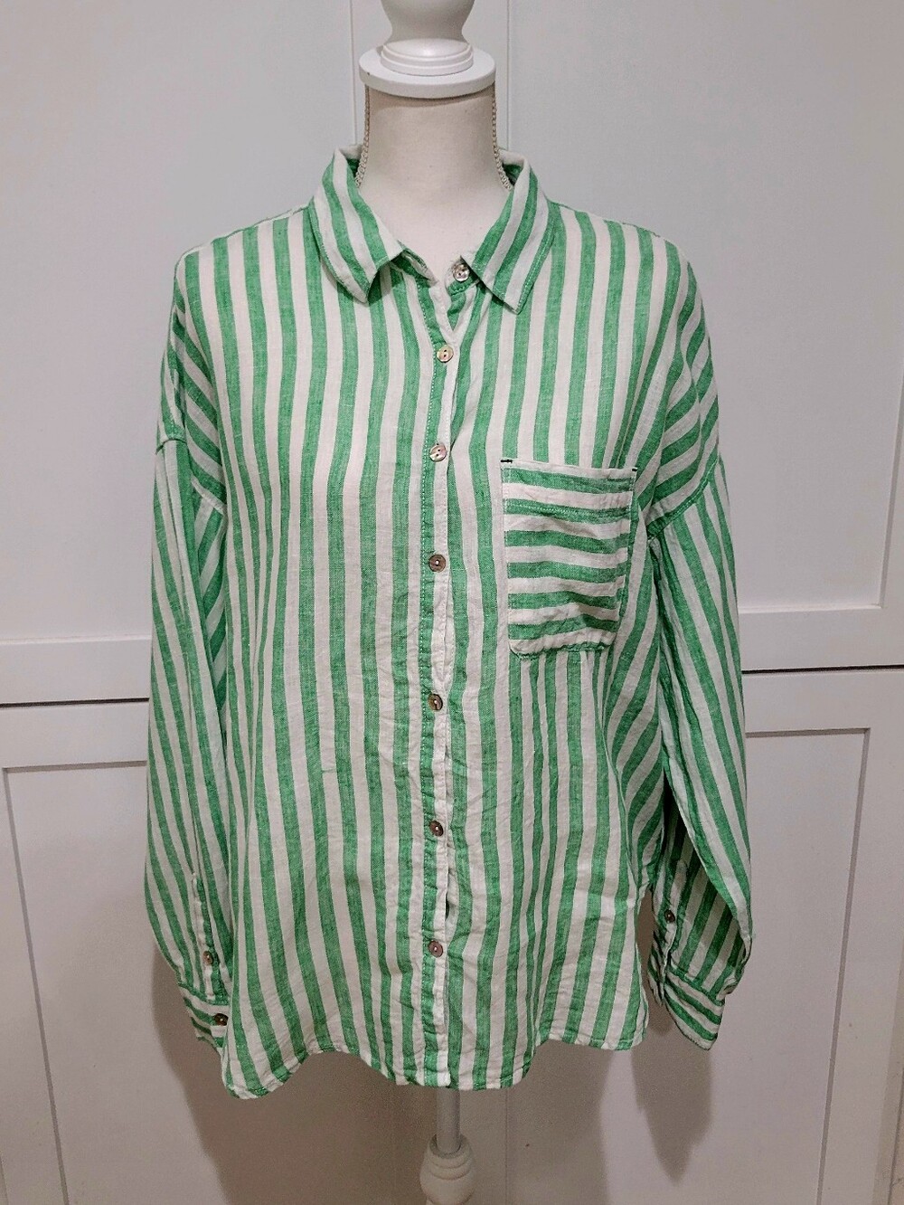 Nicole Miller 100% Linen Green & White Striped Button-Up Blouse | Size Large